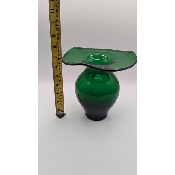 Vintage Wide Rim Green Glass Blown Vase. 7" tall - Picture 5 of 6